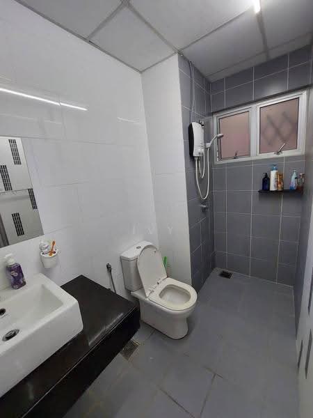 Condominium for Rent at The Wharf Residence - Ivy Chong - Bathroom - PropertyGuru.com.my