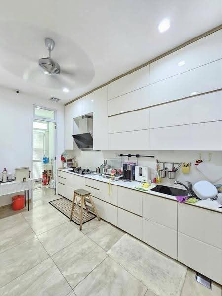 Rumah Berkembar untuk Dijual di Taman Molek (Johor Bahru) - Finn Aw - PropertyGuru.com.my