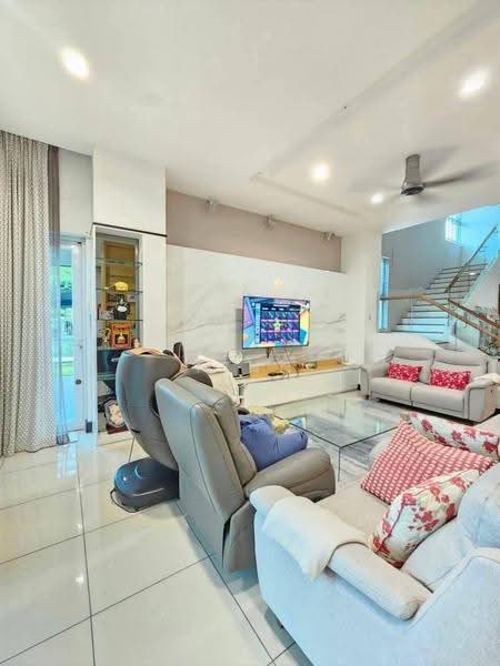 Rumah Berkembar untuk Dijual di Taman Molek (Johor Bahru) - Finn Aw - PropertyGuru.com.my