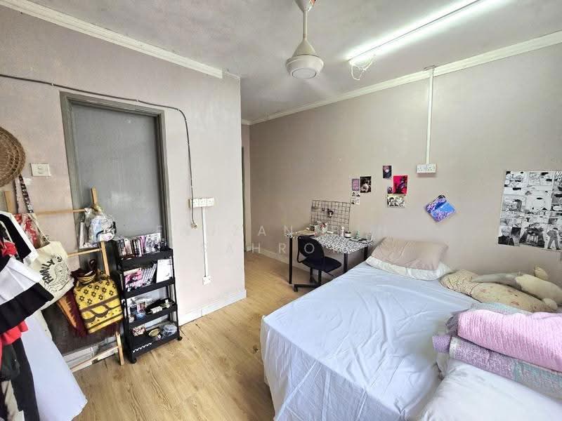 3-storey Terraced House for Sale in Selayang (Selangor) - Fauzan bin Sahrom - Bedroom - PropertyGuru.com.my