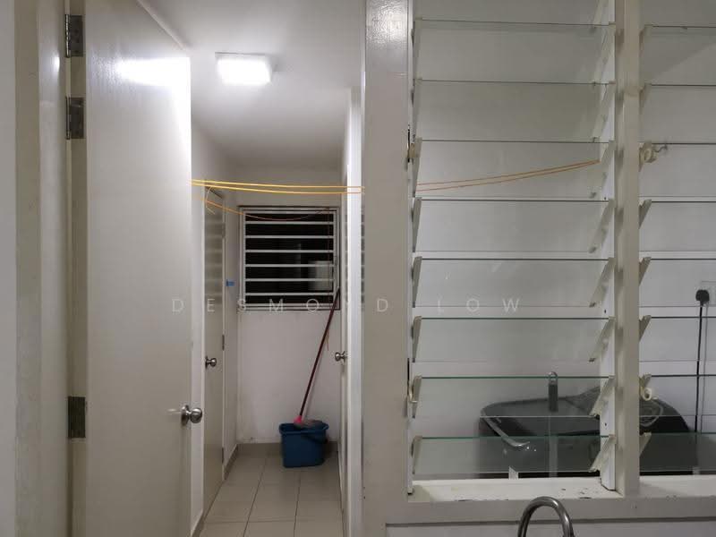 Kondominium untuk Disewa di Riverville Residences - Desmond Low - Corridor - PropertyGuru.com.my
