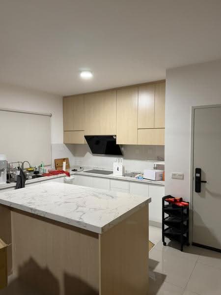 Kediaman Servis untuk Disewa di Duduk Se.Ruang @ Eco Sanctuary - Leonard Liang - Kitchen - PropertyGuru.com.my