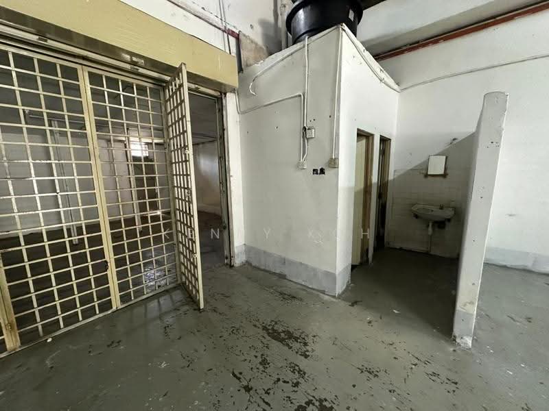 Terrace Factory for Rent in Taman Perindustrian Kinrara (Bandar Kinrara) - Kenny Koh - Interior - PropertyGuru.com.my
