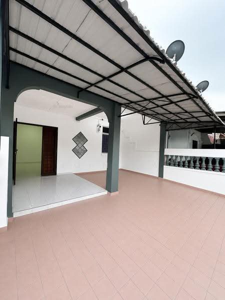 Rumah Teres 1-Tingkat untuk Dijual di Taman Universiti (Skudai) - John Sia - Exterior - PropertyGuru.com.my