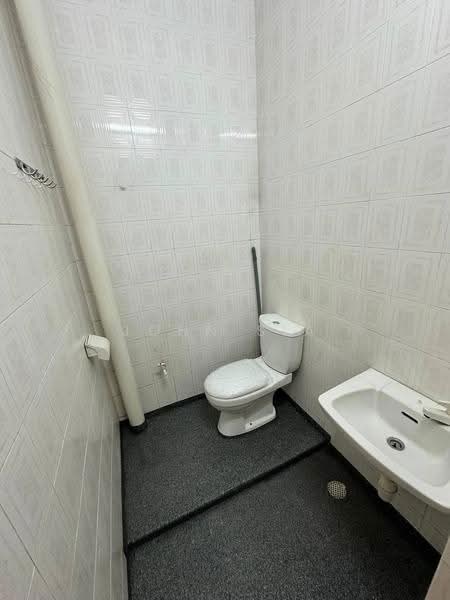 Rumah Teres 1-Tingkat untuk Dijual di Taman Universiti (Skudai) - John Sia - Bathroom - PropertyGuru.com.my