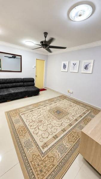 Rumah Teres 2-Tingkat untuk Dijual di Taman Kantan Permai (Kajang) - Azli Ibrahim - Living Room - PropertyGuru.com.my
