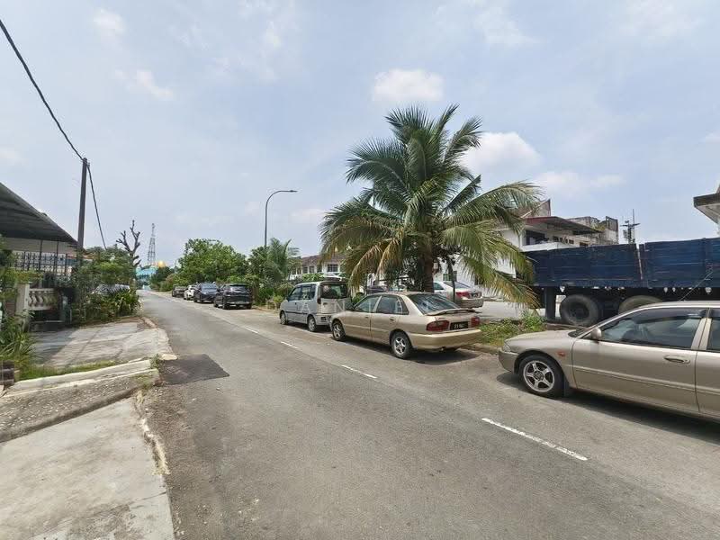 Rumah Teres 2-Tingkat untuk Dijual di Taman Bukit Kempas (Tampoi) - Daniel Yong - Exterior - PropertyGuru.com.my