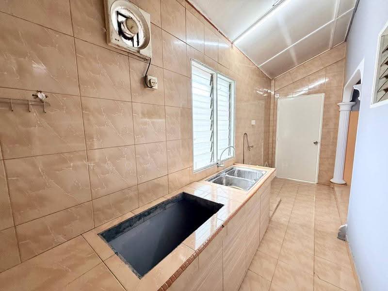 Terraced House for Sale in Taman Semenyih Mewah (Semenyih) - Noor Hidayah Mohamad Noor - Kitchen - PropertyGuru.com.my