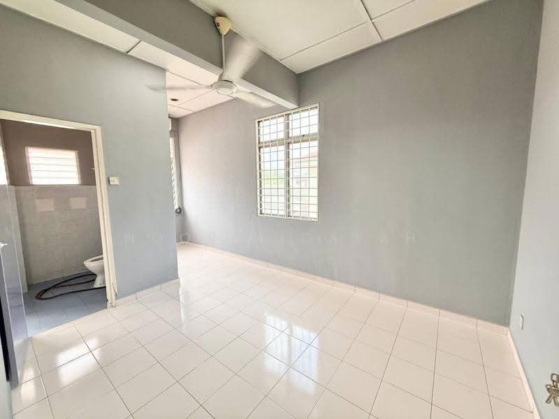 Terraced House for Sale in Taman Semenyih Mewah (Semenyih) - Noor Hidayah Mohamad Noor - Bathroom - PropertyGuru.com.my