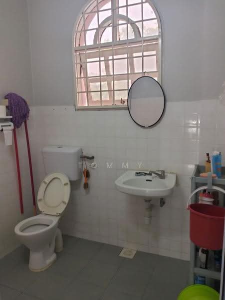 2-storey Terraced House for Sale in Sungai Long (Bandar Sungai Long) - TOMMY CHIENG - Bathroom - PropertyGuru.com.my