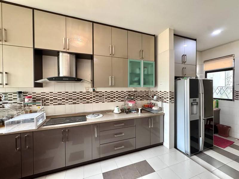 Rumah Berkembar untuk Dijual di Seksyen 6 (Bangi) - Azli Ibrahim - Kitchen - PropertyGuru.com.my