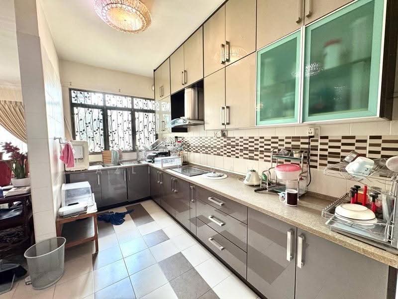 Rumah Berkembar untuk Dijual di Seksyen 6 (Bangi) - Azli Ibrahim - Kitchen - PropertyGuru.com.my