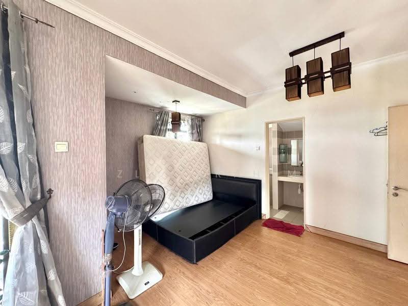 Rumah Berkembar untuk Dijual di Seksyen 6 (Bangi) - Azli Ibrahim - Bedroom - PropertyGuru.com.my