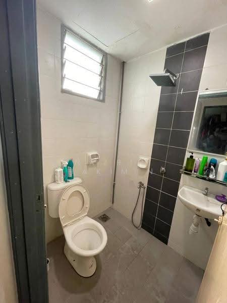 Apartment for Sale at Seri Atria Apartment - Nazrin Hakimin - Bathroom - PropertyGuru.com.my