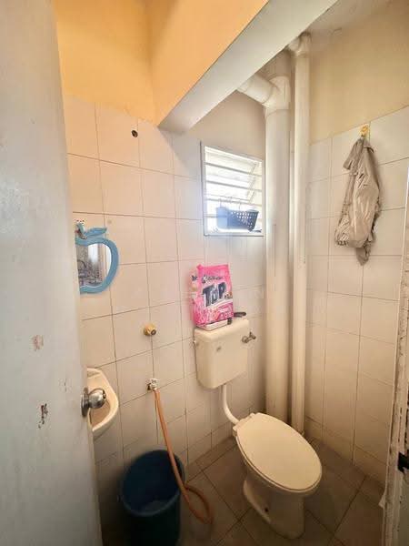 Apartment for Sale at Lakeview Apartments - Arbain Mahmood - Bathroom - PropertyGuru.com.my