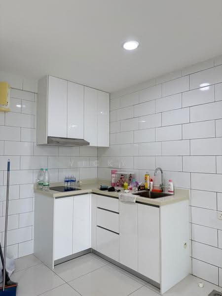 Kediaman Servis untuk Disewa di Arte Mont Kiara - Vicky . - Kitchen - PropertyGuru.com.my
