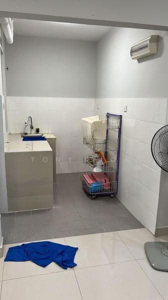 Rumah Bandar untuk Dijual di Bandar Country Homes (Rawang) - Tony Siow - Interior - PropertyGuru.com.my