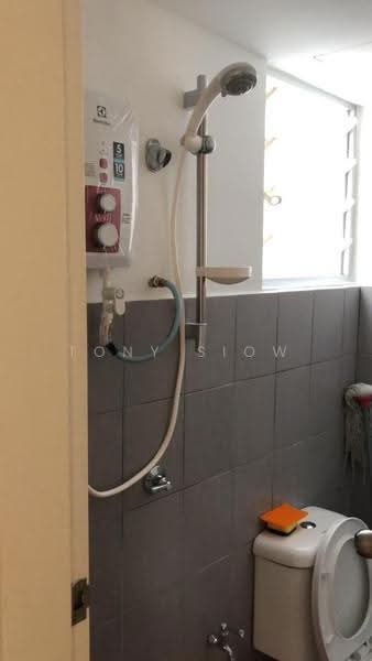Rumah Bandar untuk Dijual di Bandar Country Homes (Rawang) - Tony Siow - PropertyGuru.com.my