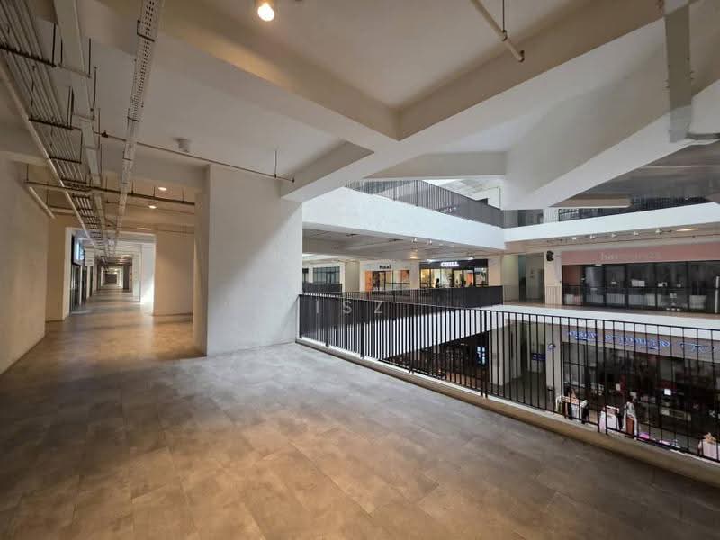 Retail Office for Sale in Kota Damansara (Selangor) - Isz Lynn - Corridor - PropertyGuru.com.my