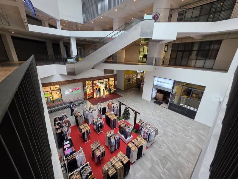 Retail Office for Sale in Kota Damansara (Selangor) - Isz Lynn - Interior - PropertyGuru.com.my