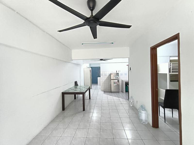 Pangsapuri untuk Disewa di Pangsapuri Perdana - Ken Lai - Living Room - PropertyGuru.com.my