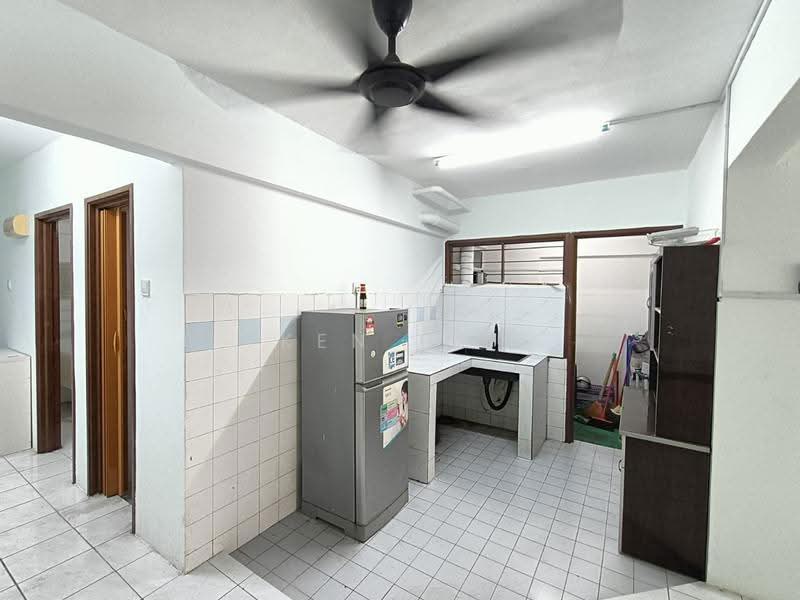 Pangsapuri untuk Disewa di Pangsapuri Perdana - Ken Lai - Kitchen - PropertyGuru.com.my