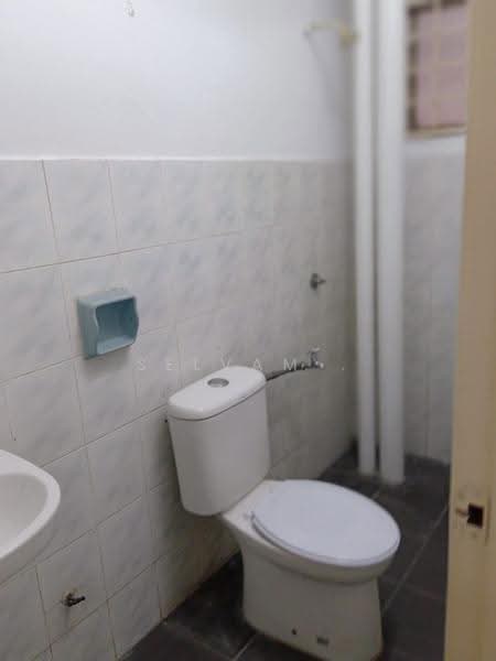 Kondominium untuk Disewa di Menara KLH - Selvam . - Bathroom - PropertyGuru.com.my