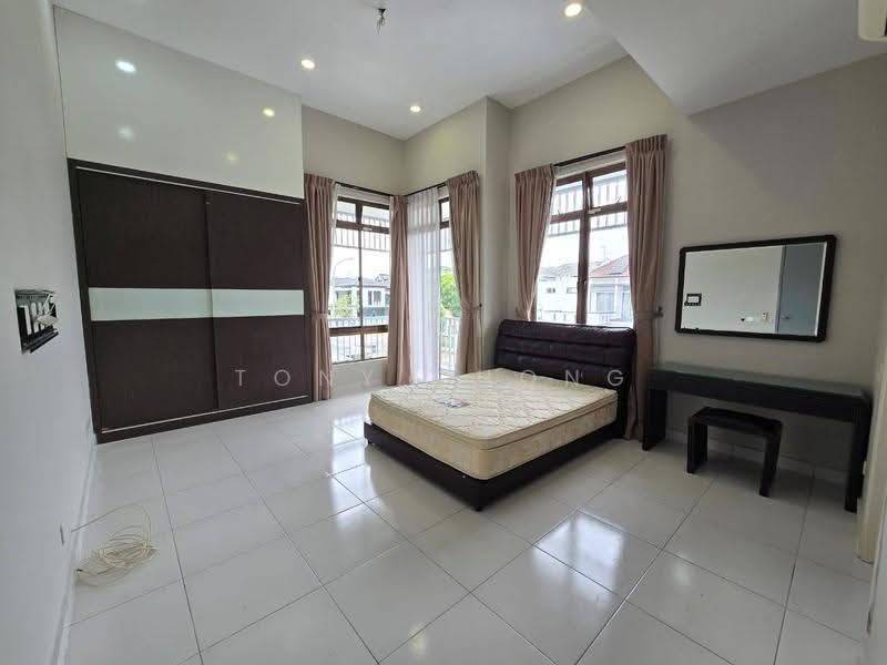 Rumah Kluster untuk Dijual di Setia Tropika (Johor Bahru) - Tony Chong - Bedroom - PropertyGuru.com.my