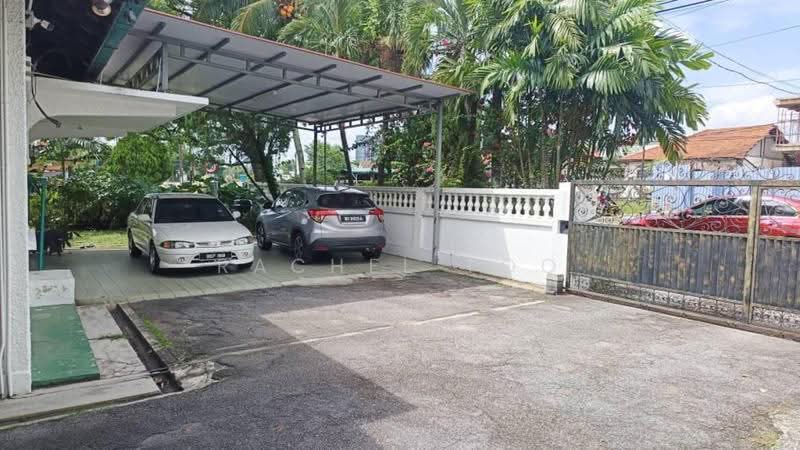 Commercial Bungalow for Sale in Bukit Gasing (Petaling Jaya) - Rachel Too - Car Park - PropertyGuru.com.my