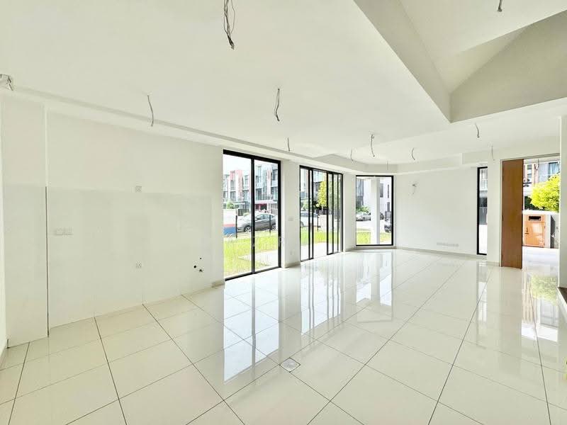 3-storey Terraced House for Sale in Taman Puchong Legenda (Puchong) - Fazri . - PropertyGuru.com.my