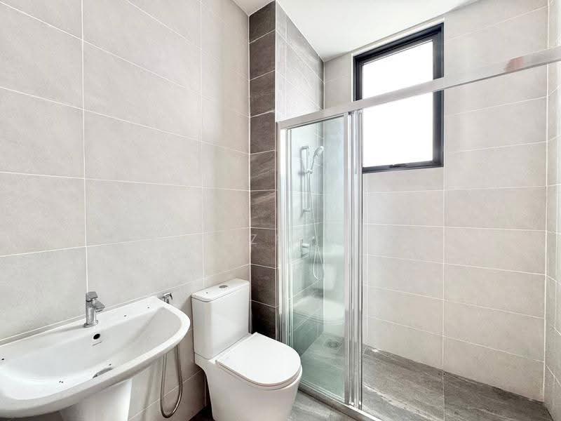 3-storey Terraced House for Sale in Taman Puchong Legenda (Puchong) - Fazri . - Bathroom - PropertyGuru.com.my