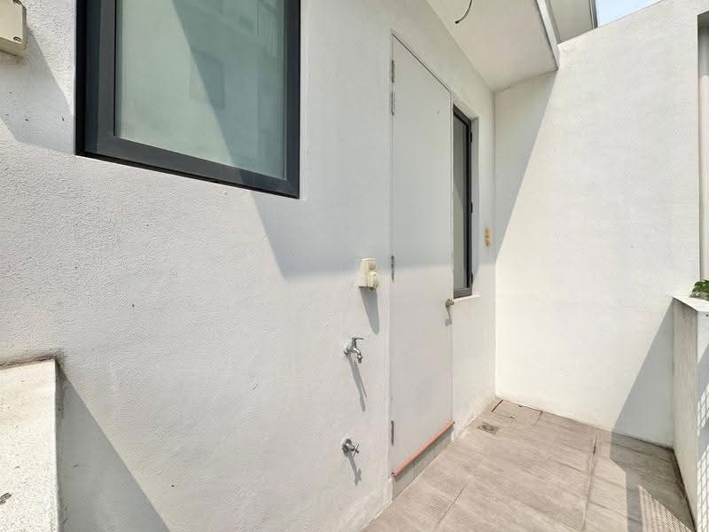 3-storey Terraced House for Sale in Taman Puchong Legenda (Puchong) - Fazri . - Exterior - PropertyGuru.com.my