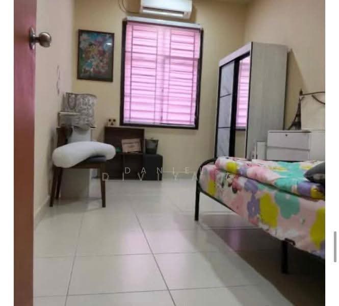 Rumah Teres 2-Tingkat untuk Dijual di Taman Scientex Senai (Senai) - Daniel Yong - Bedroom - PropertyGuru.com.my