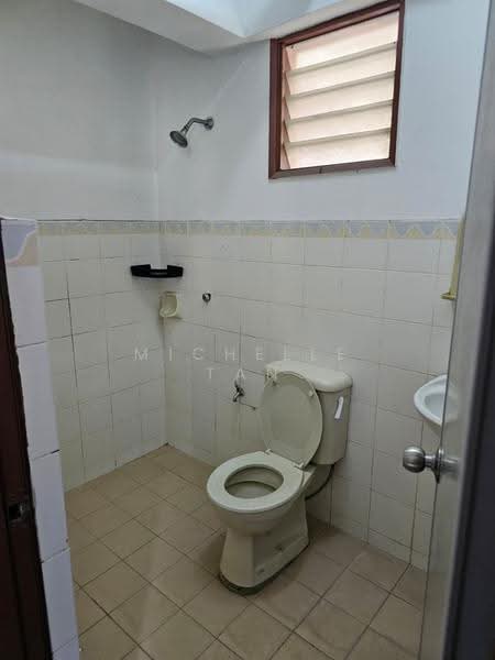 Apartment for Sale at Tasik Heights Apartment - Michelle Tan - Bathroom - PropertyGuru.com.my