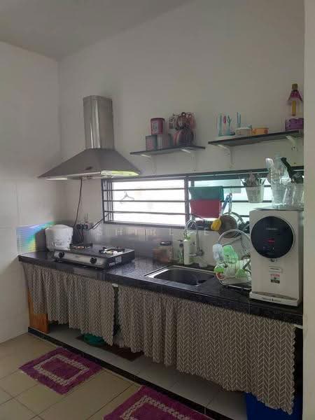 Cluster House for Sale in Telok Panglima Garang (Selangor) - Shirlee Toh - Kitchen - PropertyGuru.com.my