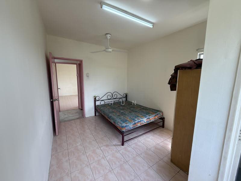 Apartment for Sale at Desaminium Rimba - Chun Yee - Bedroom - PropertyGuru.com.my