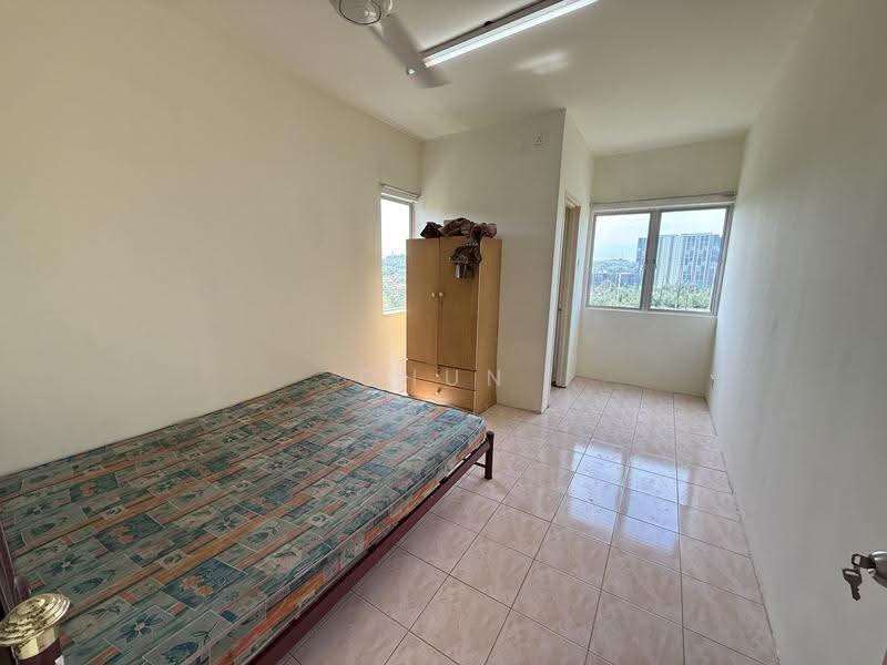 Apartment for Sale at Desaminium Rimba - Chun Yee - Bedroom - PropertyGuru.com.my
