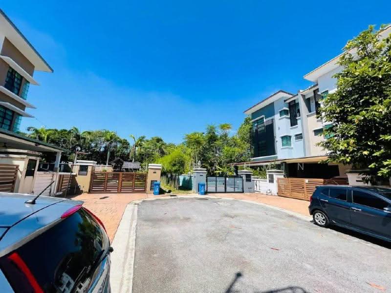 Semi-Detached House for Sale in Sungai Buloh (Selangor) - Nazrin Hakimin - Exterior - PropertyGuru.com.my