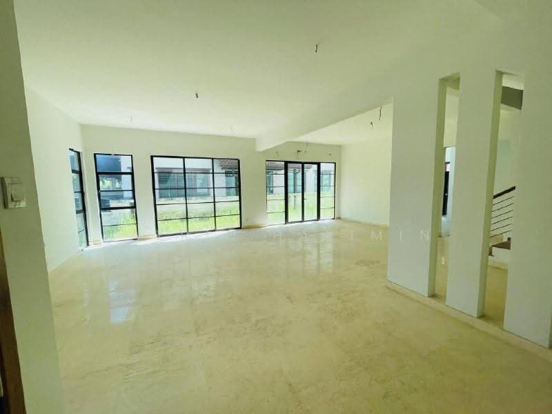 Semi-Detached House for Sale in Sungai Buloh (Selangor) - Nazrin Hakimin - Living Room - PropertyGuru.com.my