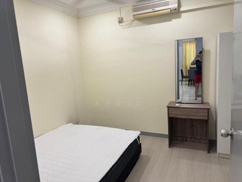 Pangsapuri untuk Disewa di Permas Ville Apartment - April Chin - Bedroom - PropertyGuru.com.my