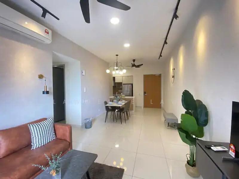 Kediaman Servis untuk Disewa di Millerz Square Serviced Residence - Lawrence Law - Living Room - PropertyGuru.com.my