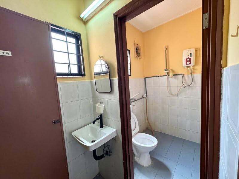 Rumah Teres untuk Dijual di Usj 2 (Subang Jaya) - Azmi . - PropertyGuru.com.my