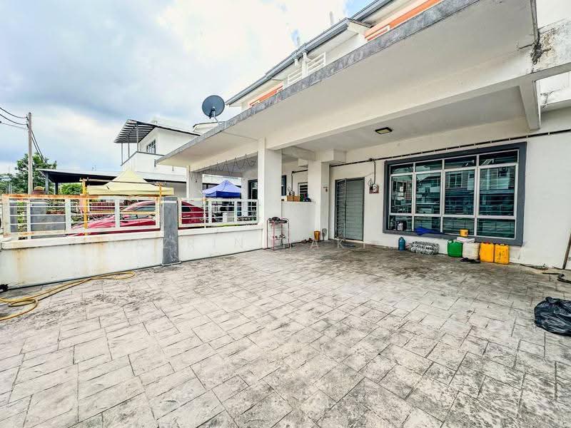 2-storey Terraced House for Sale in Shah Alam (Selangor) - Nazrin Hakimin - Exterior - PropertyGuru.com.my