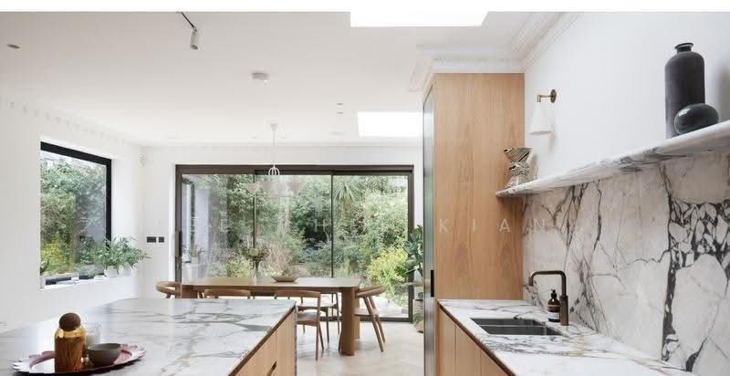 Service Residence for Sale at The Elements - Lee Chee kian - Kitchen - PropertyGuru.com.my