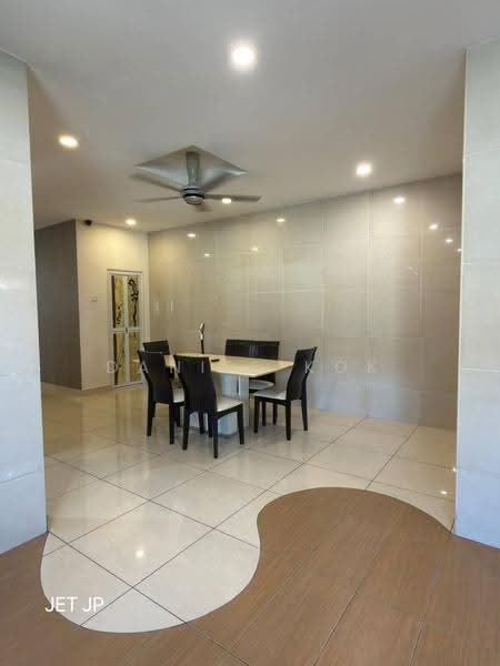 Rumah Berkembar untuk Dijual di Kampung Rantau Panjang (Kapar) - Daniel Kok - Dining Room - PropertyGuru.com.my