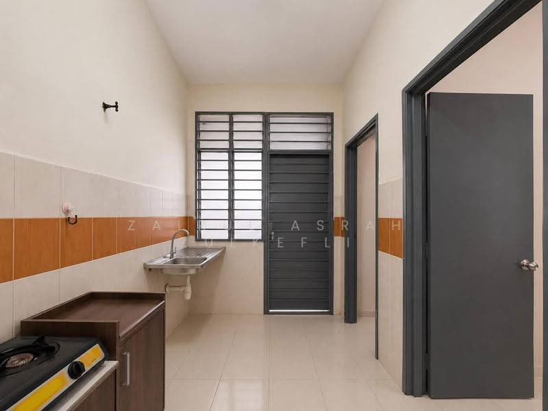 Rumah Teres 1-Tingkat untuk Dijual di Jenjarom (Selangor) - Zairul Asrah Zulkefli - Kitchen - PropertyGuru.com.my