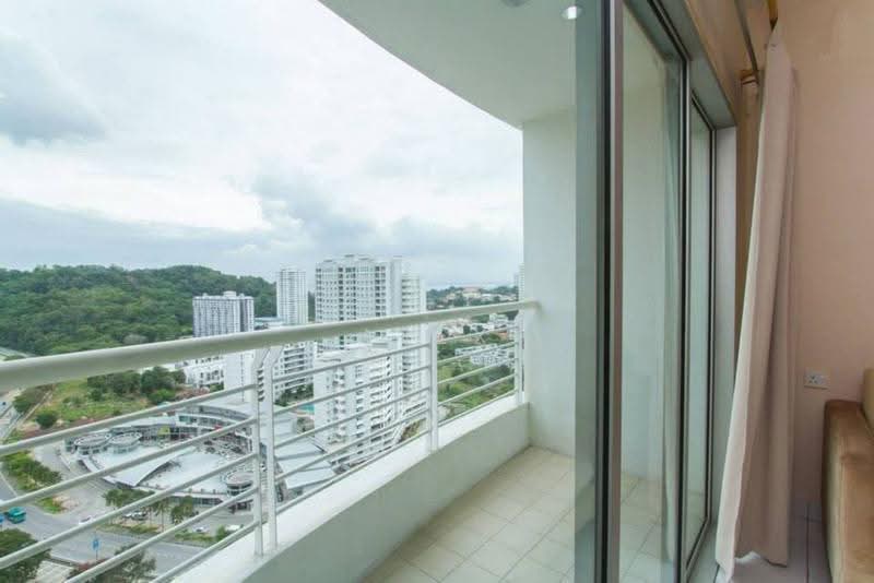 Pangsapuri untuk Dijual di University Place (Plaza Ivory) - Alex Ho - Balcony - PropertyGuru.com.my
