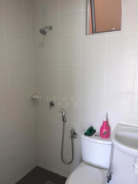 Kondominium untuk Dijual di Sky Awani Residensi 1 - Michelle Tan - Bathroom - PropertyGuru.com.my