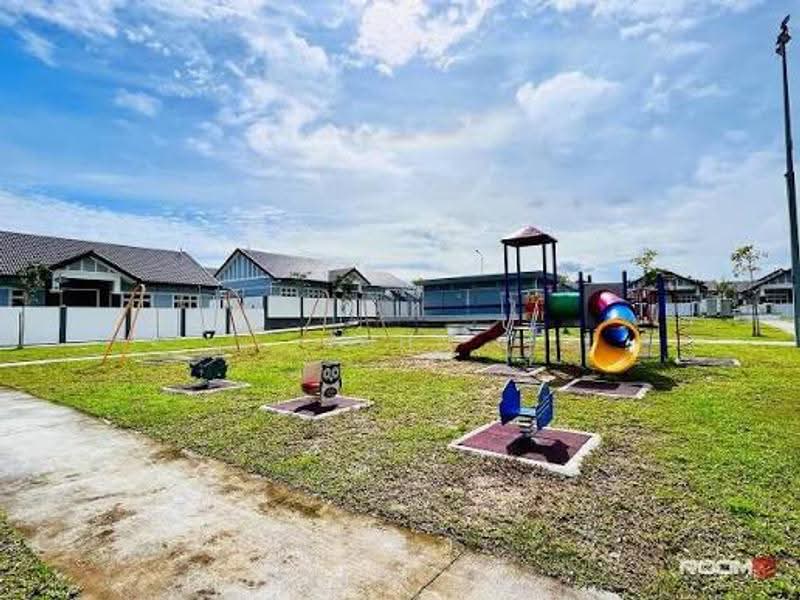 Bungalow House untuk Dijual di Taman Senawang Perdana (Senawang) - John Khoo - Exterior - PropertyGuru.com.my