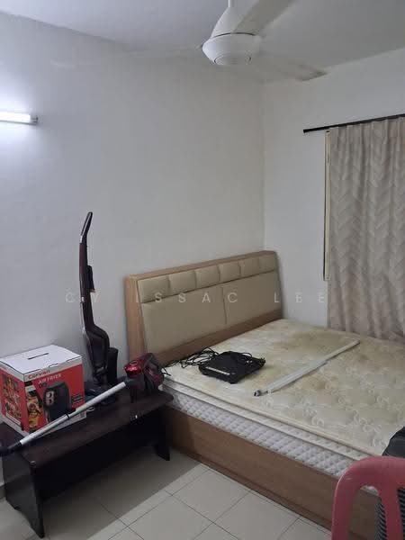 Pangsapuri untuk Dijual di Halaman Kenanga - Cy Issac Lee - Bedroom - PropertyGuru.com.my
